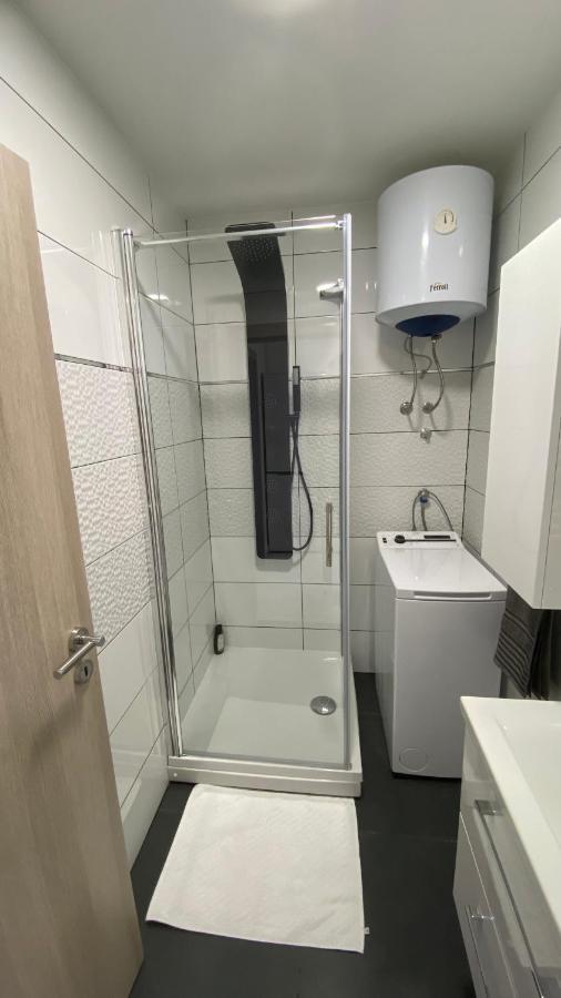 M.B.A. Apartments Karlovac Bagian luar foto